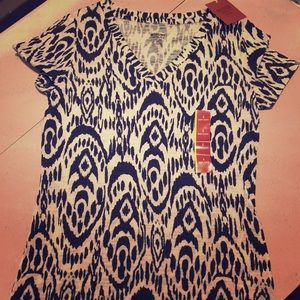 Black and white Mossimo shirt